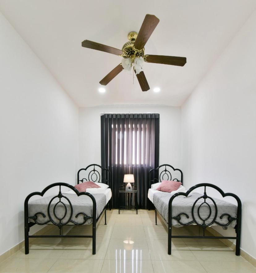 Sea View Apartment Birżebbuġa Екстериор снимка